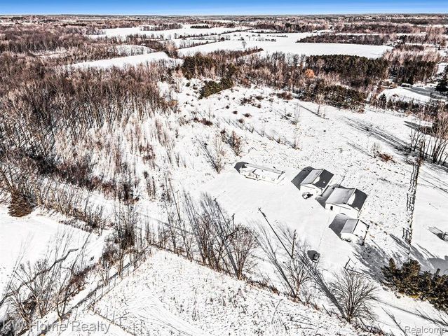 4038 Catlin Road, Columbiaville, MI 48421