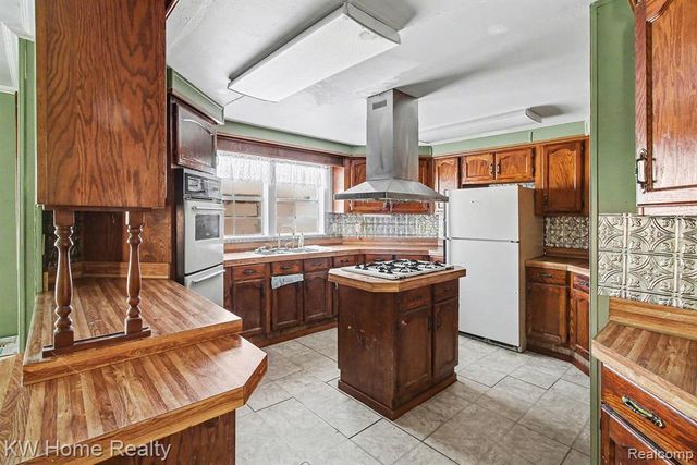 4038 Catlin Road, Columbiaville, MI 48421