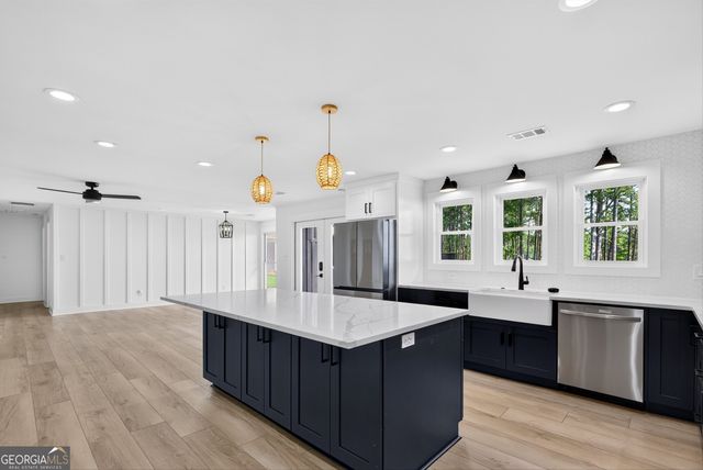408 Grant Road, Brooks, GA 30205