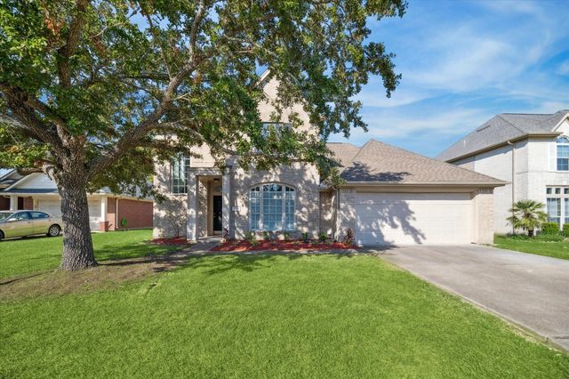 4911 Tallow Cove Drive, Baytown, TX 77521