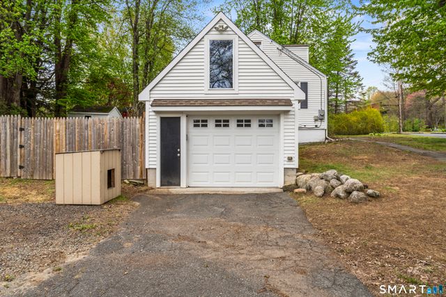 6 Prospect Drive, Newtown, CT 06470