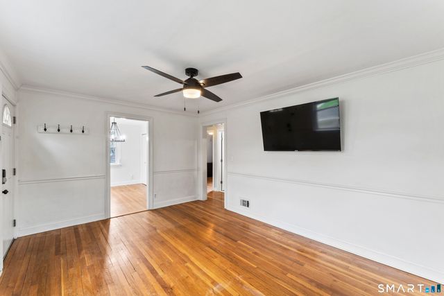 6 Prospect Drive, Newtown, CT 06470