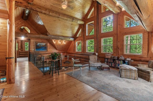 1198 Mountain View Dr, Sandpoint, ID 83864