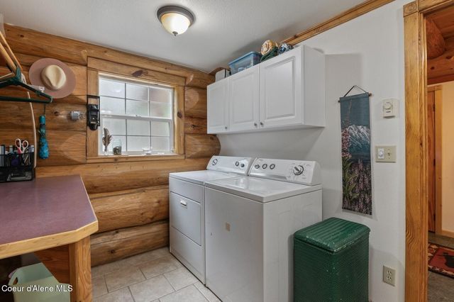 1198 Mountain View Dr, Sandpoint, ID 83864