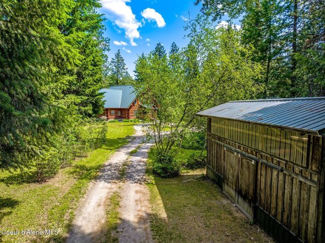 1198 Mountain View Dr, Sandpoint, ID 83864