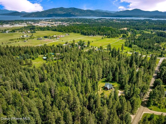 1198 Mountain View Dr, Sandpoint, ID 83864