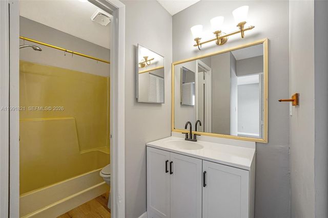 6557 SW 41st Ct 177, Davie, FL 33314