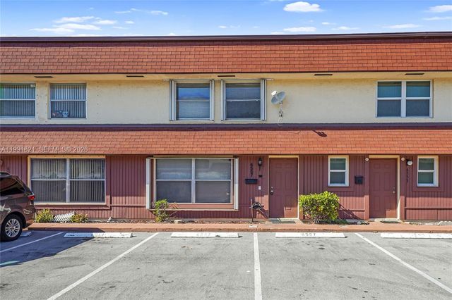 6557 SW 41st Ct 177, Davie, FL 33314