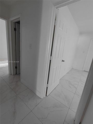 5641 NW 15th St 3, Lauderhill, FL 33313