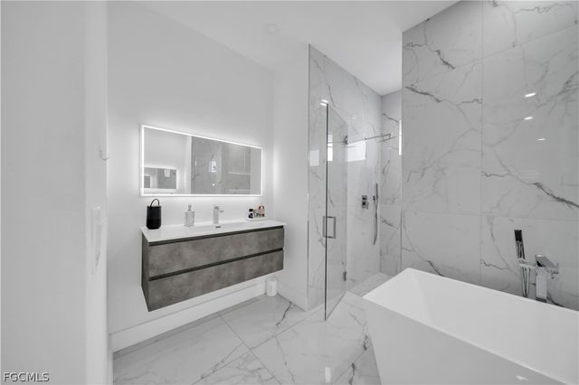 4151 NE 15th AVE, Cape Coral, FL 33909