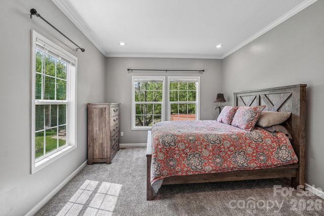 590 Willow Lane, Marshall, NC 28753