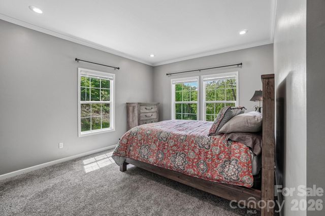 590 Willow Lane, Marshall, NC 28753