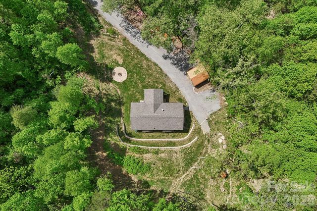 590 Willow Lane, Marshall, NC 28753
