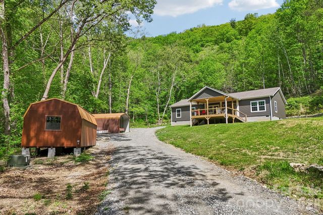 590 Willow Lane, Marshall, NC 28753