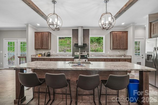 590 Willow Lane, Marshall, NC 28753