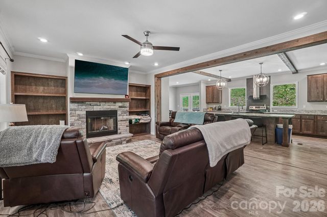 590 Willow Lane, Marshall, NC 28753