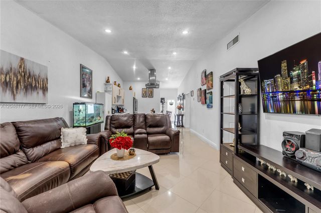 25808 SW 127th Ct Cir, Homestead, FL 33032