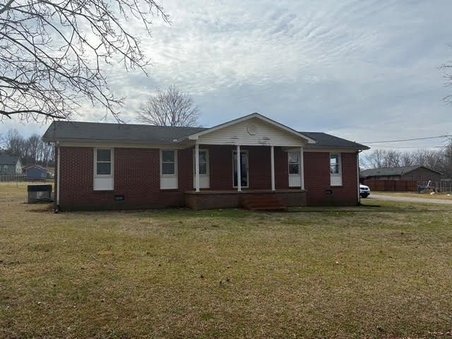 135 Beechwood Ave, Cornersville, TN 37047