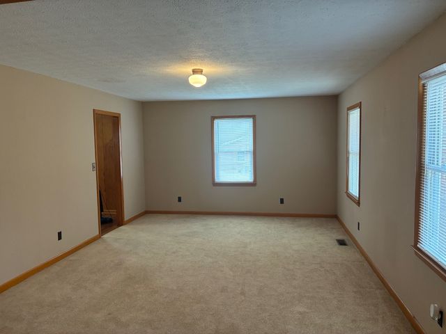 135 Beechwood Ave, Cornersville, TN 37047