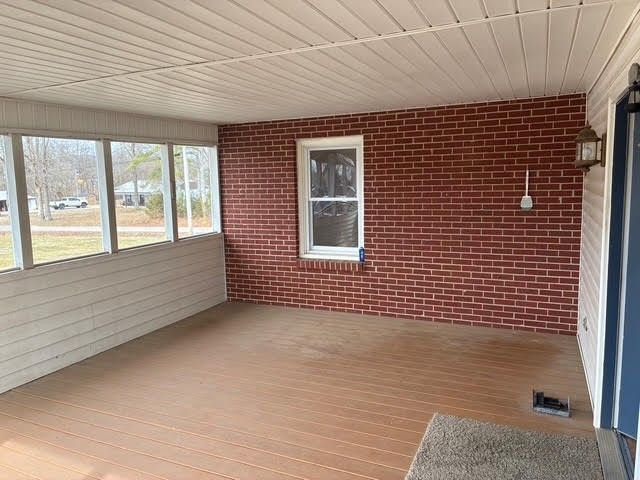 135 Beechwood Ave, Cornersville, TN 37047