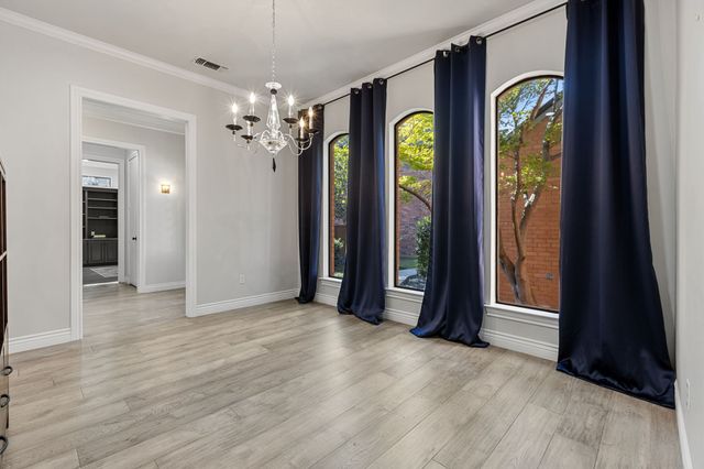 7702 Lakecrest Circle, Irving, TX 75063