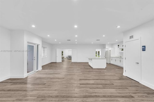 101 El Dorado Parkway, Plantation, FL 33317