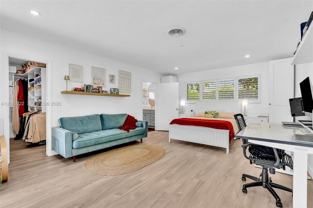 101 El Dorado Parkway, Plantation, FL 33317