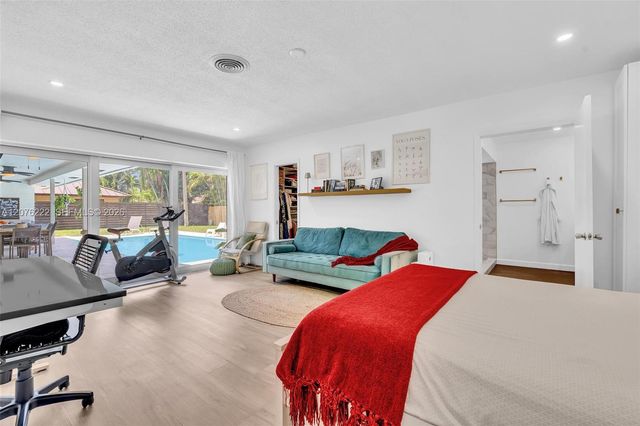 101 El Dorado Parkway, Plantation, FL 33317