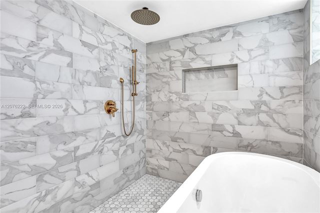 101 El Dorado Parkway, Plantation, FL 33317