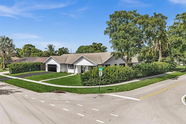 101 El Dorado Parkway, Plantation, FL 33317