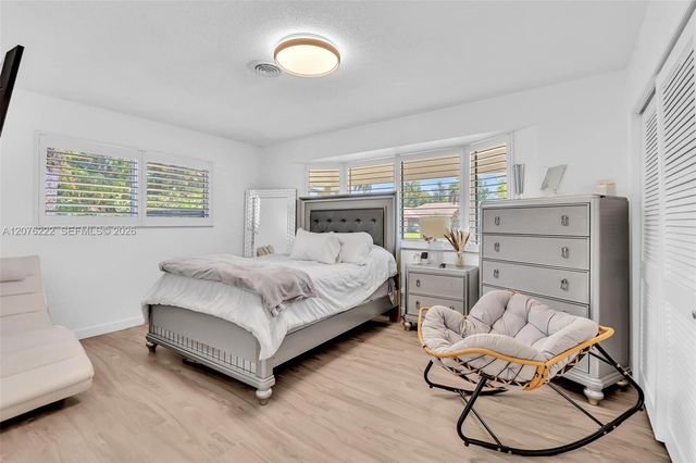 101 El Dorado Parkway, Plantation, FL 33317