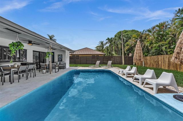 101 El Dorado Parkway, Plantation, FL 33317