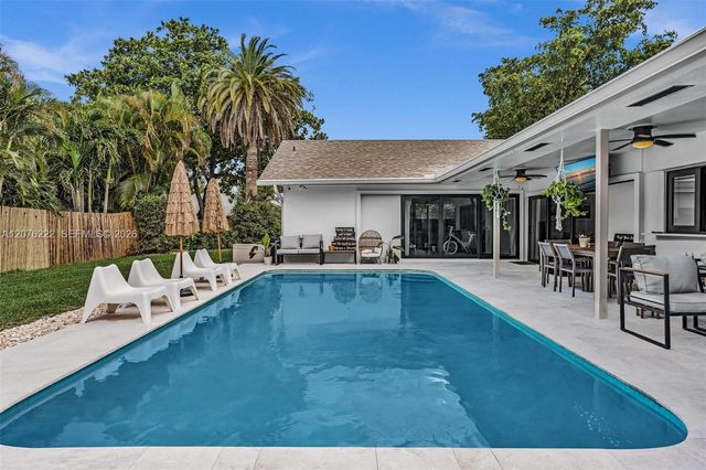 101 El Dorado Parkway, Plantation, FL 33317