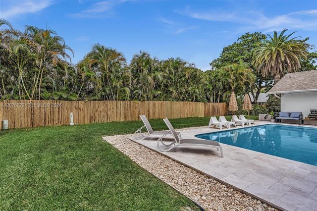 101 El Dorado Parkway, Plantation, FL 33317