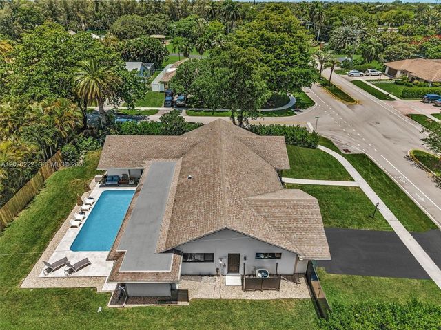 101 El Dorado Parkway, Plantation, FL 33317