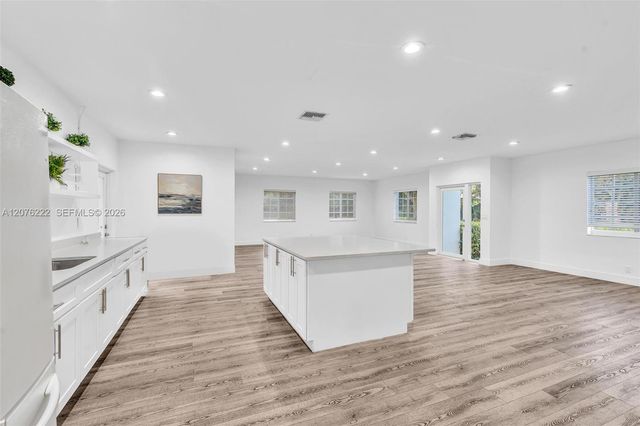 101 El Dorado Parkway, Plantation, FL 33317