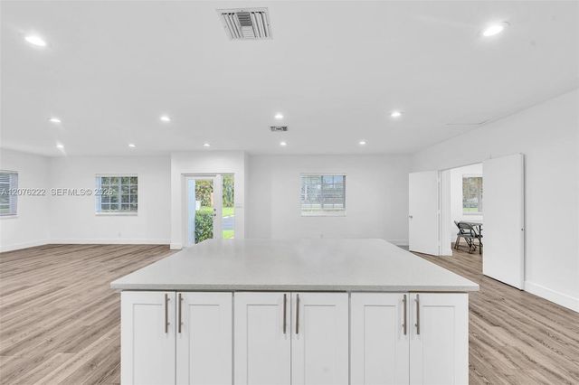 101 El Dorado Parkway, Plantation, FL 33317