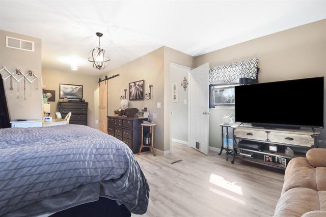 585 Evergreen Lane, Saginaw, MI 48604