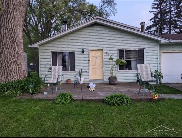 585 Evergreen Lane, Saginaw, MI 48604