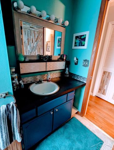 585 Evergreen Lane, Saginaw, MI 48604