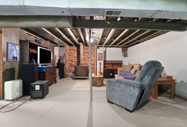 585 Evergreen Lane, Saginaw, MI 48604