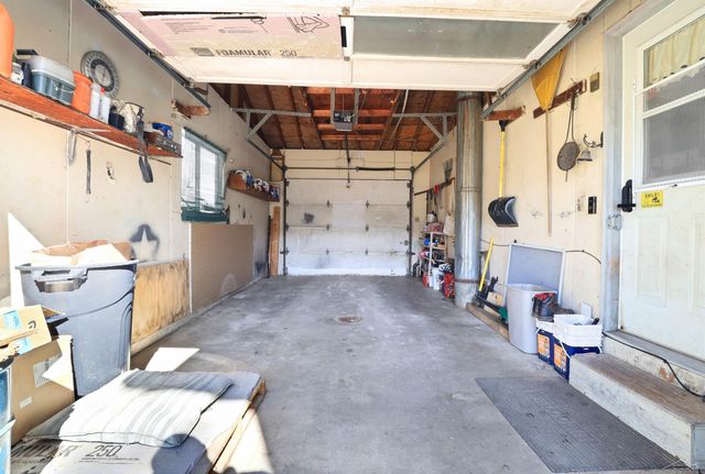 585 Evergreen Lane, Saginaw, MI 48604