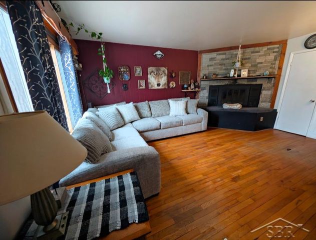 585 Evergreen Lane, Saginaw, MI 48604