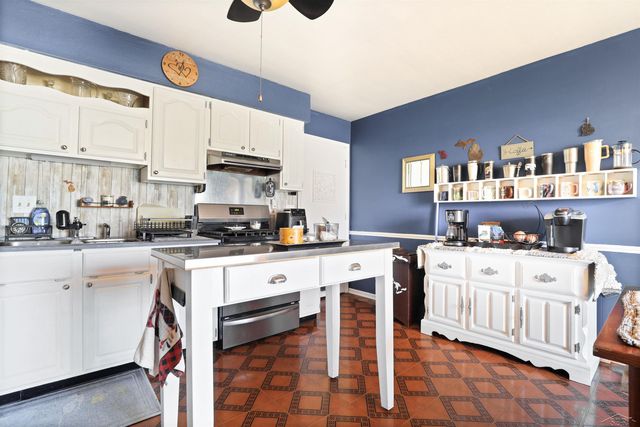 585 Evergreen Lane, Saginaw, MI 48604