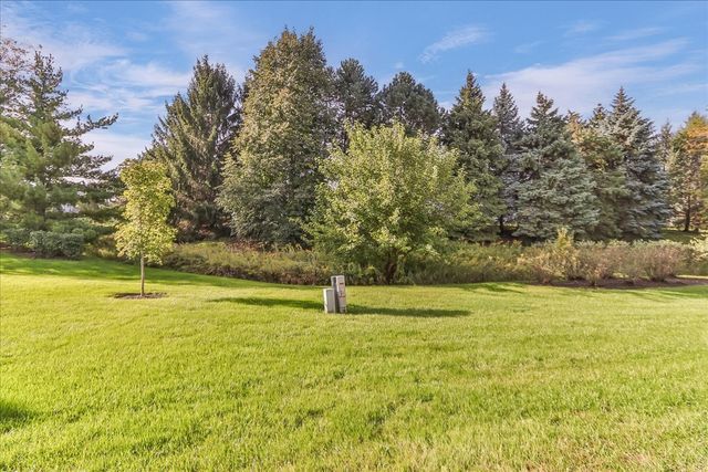 1521 Brittania Way, Roselle, IL 60172