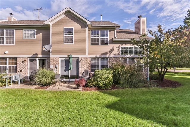 1521 Brittania Way, Roselle, IL 60172