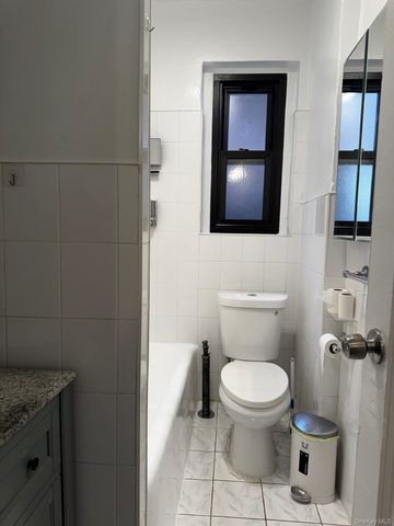 76-66 Austin Street 3C, Forest Hills, NY 11375