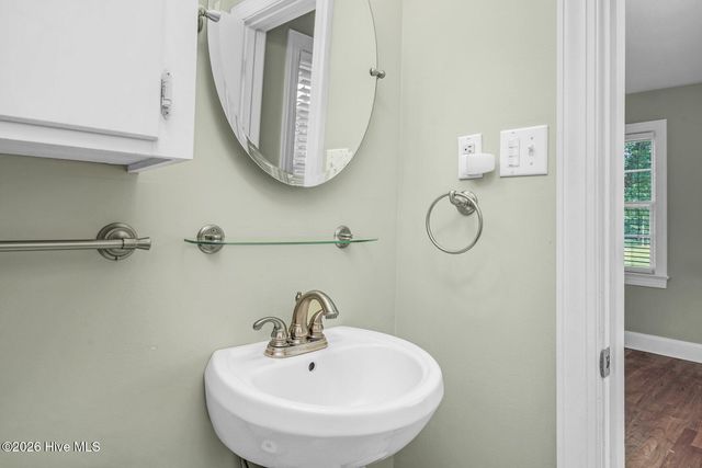 2281 S Old Carriage Road, Rocky Mount, NC 27803