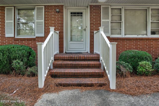 2281 S Old Carriage Road, Rocky Mount, NC 27803