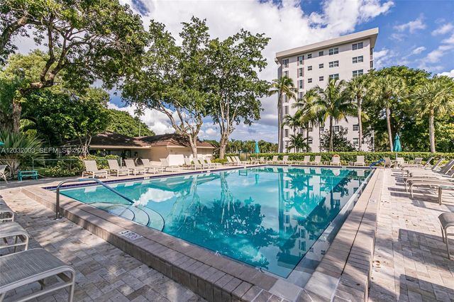 3150 N Palm Aire Drive 705, Pompano Beach, FL 33069